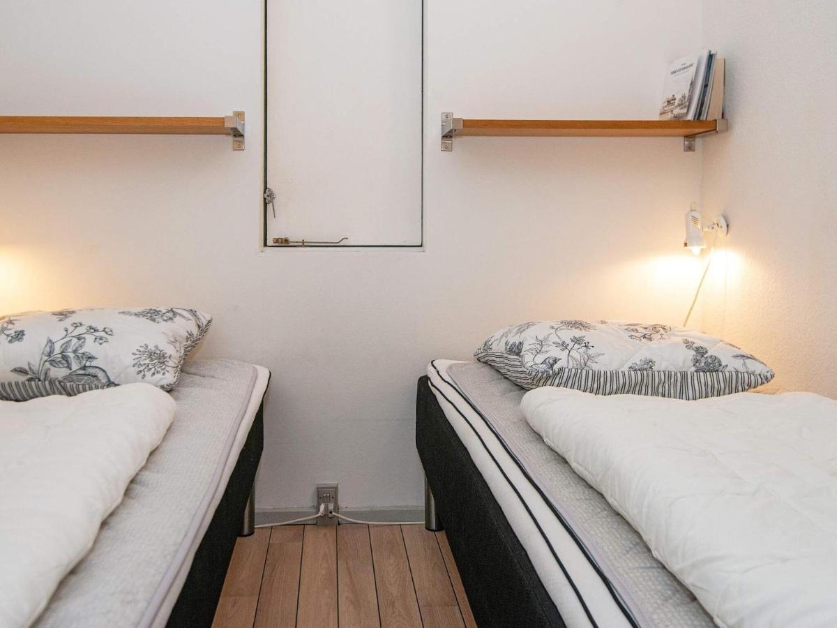 6 Person Holiday Home On A Holiday Park In Fanø Exteriör bild